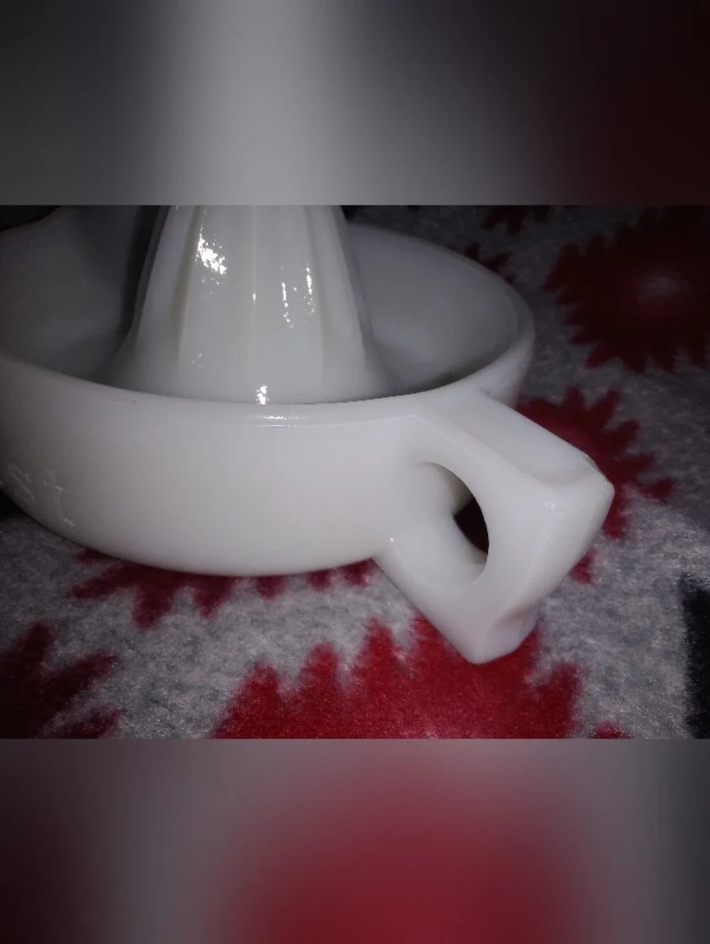Vintage Sunkist Milk Glass Hand Juicer 8 1/8
